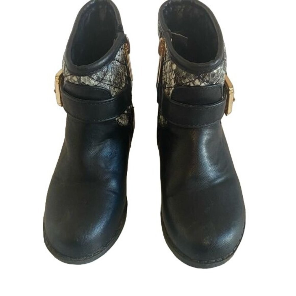 Tahari Kustard Black Snakeskin Ankle Booties‎ Sz 9 (Girls)